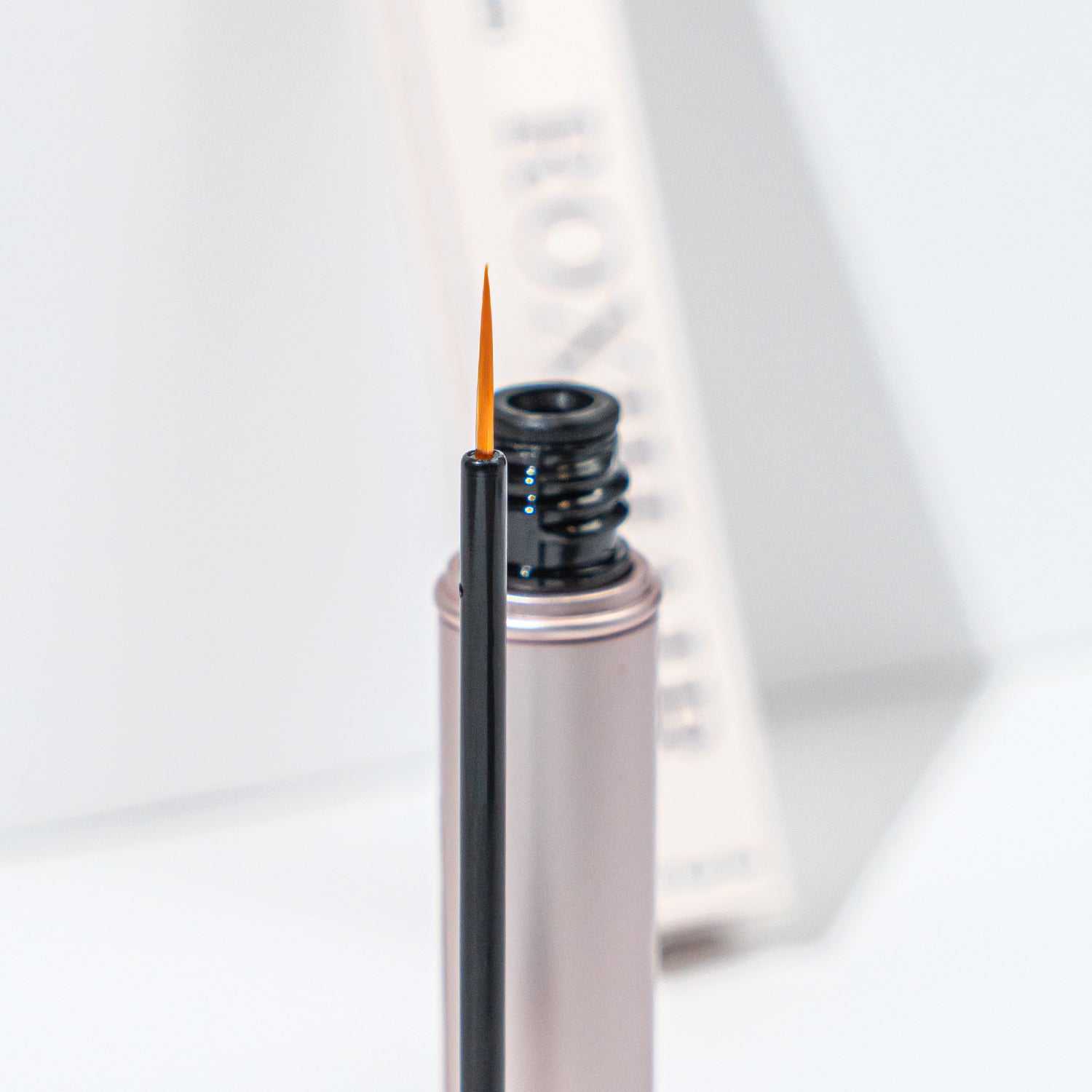 Eyelash & Eyebrow Growth Serum - Easy to apply